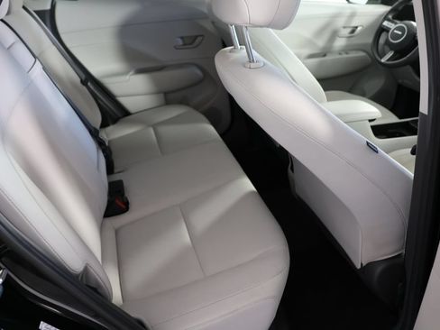 Certified 2025 Hyundai Kona SEL AWD/4WD image 20