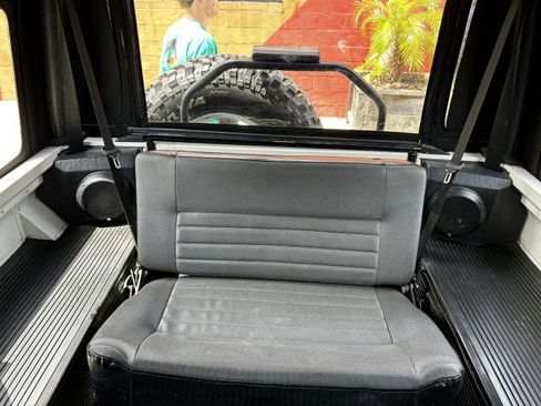 Used 1995 Land Rover Defender 90 AWD/4WD image 21