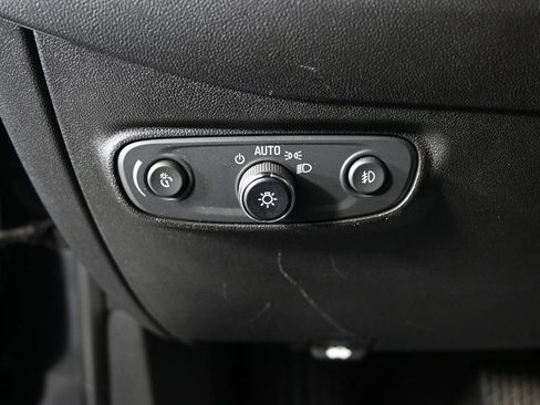 Used 2020 Chevrolet Equinox LT image 23