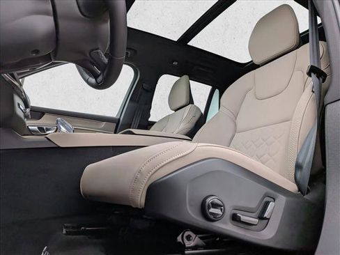 New 2026 Volvo XC90 B6 Plus image 4