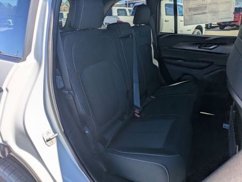 New 2026 Jeep Grand Cherokee Laredo X AWD/4WD image 32