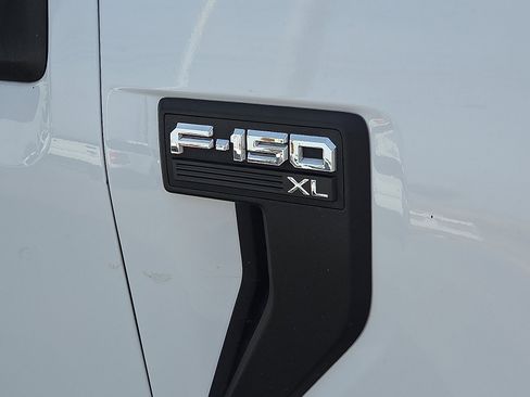 Used 2023 Ford F150 XL RWD image 9
