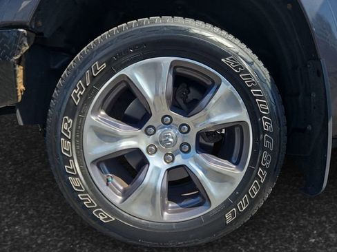 Used 2020 RAM 1500 Laramie AWD/4WD image 4