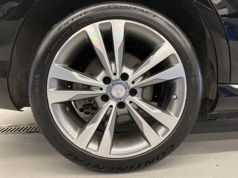 Used 2017 Mercedes-Benz C 300 4MATIC Sedan image 36