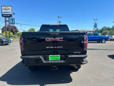 Used 2025 GMC Sierra 2500 AT4 AWD/4WD image 6