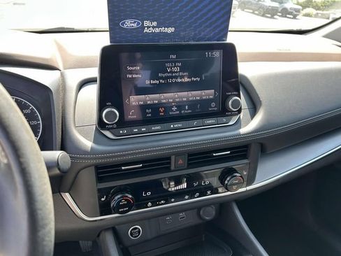 Used 2023 Nissan Rogue SV w/ SV Premium B Package AWD/4WD image 22