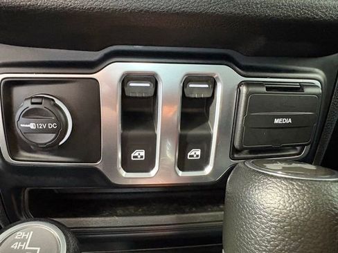 Used 2024 Jeep Wrangler Sport AWD/4WD image 29