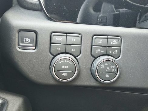 New 2026 Chevrolet Silverado 1500 LT Trail Boss w/ LT Trail Boss Premium Package AWD/4WD image 36