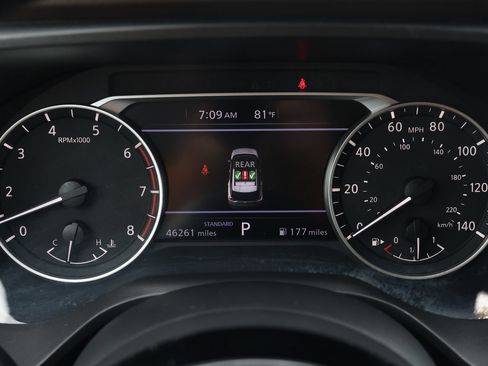 Used 2023 Nissan Rogue SV FWD image 18