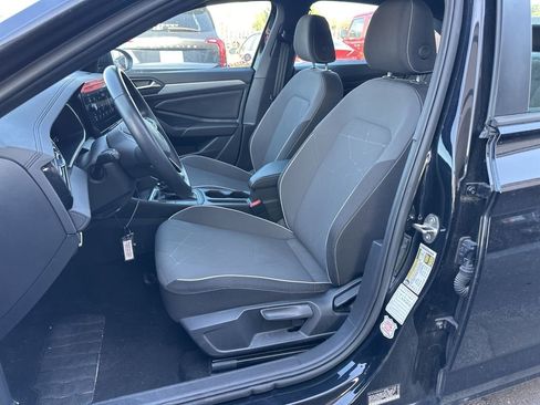 Used 2025 Volkswagen Jetta Sport FWD image 11