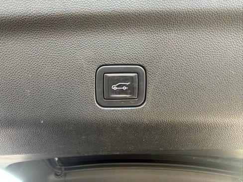 Used 2021 Chevrolet Tahoe RST image 14