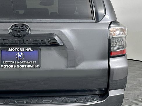 Used 2021 Toyota 4Runner Venture image 24