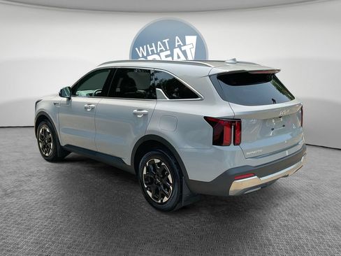 Certified 2026 Kia Sorento S w/ S Panoramic Sunroof Package AWD/4WD image 6