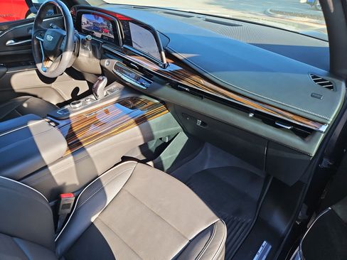 Certified 2023 Cadillac Escalade Premium Luxury w/ LPO, Floor Liner Package image 32