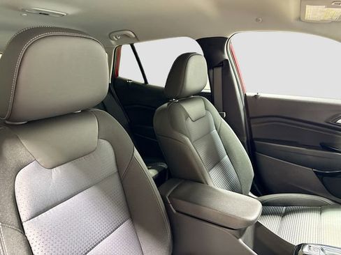 New 2026 Chevrolet Trax LT w/ Driver Confidence Package FWD image 31