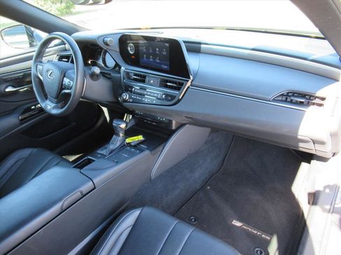 Used 2022 Lexus ES 350 F Sport image 10