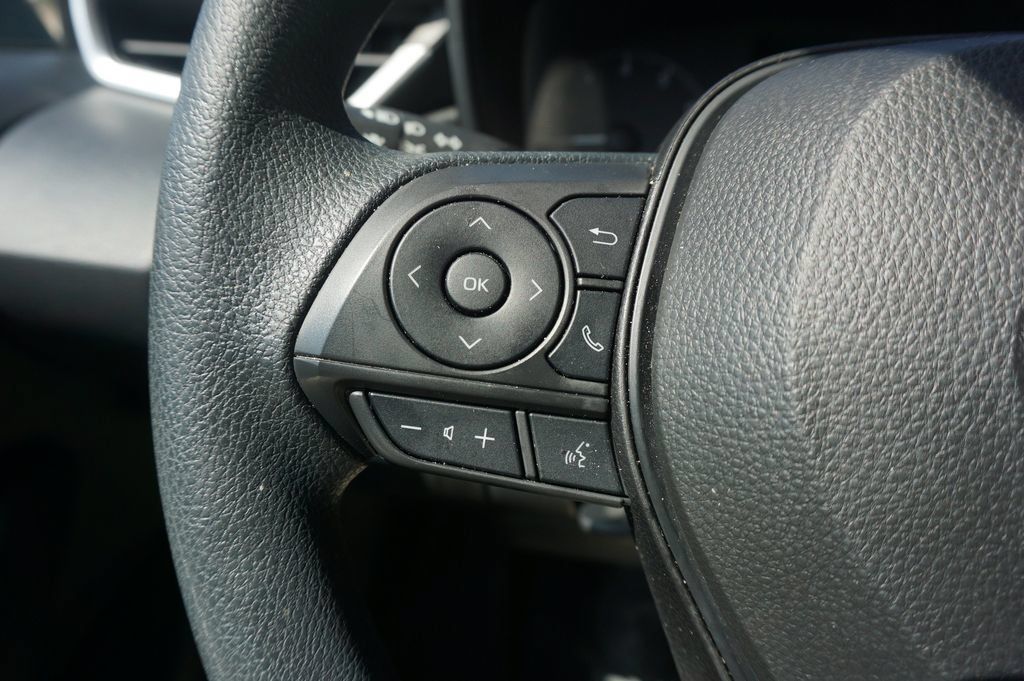 Used 2023 Toyota Corolla LE FWD image 8