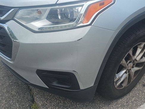 Used 2020 Chevrolet Traverse LS FWD image 15