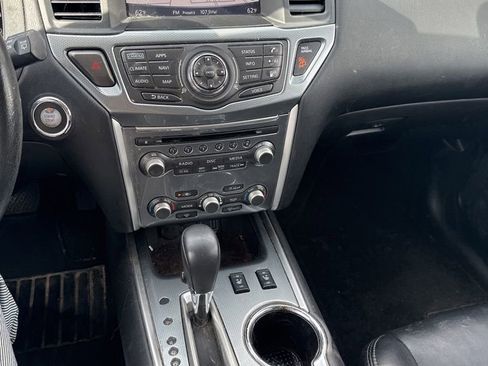 Used 2019 Nissan Pathfinder SL AWD/4WD image 11