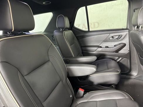 Used 2023 Chevrolet Traverse Premier w/ Redline Edition image 18