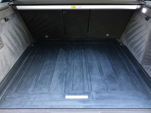 Used 2018 Land Rover Range Rover Sport HSE image 42