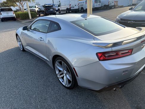 Used 2018 Chevrolet Camaro SS w/ LPO RS/SS Interior Package RWD image 8