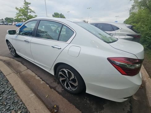 Used 2016 Honda Accord EX image 6