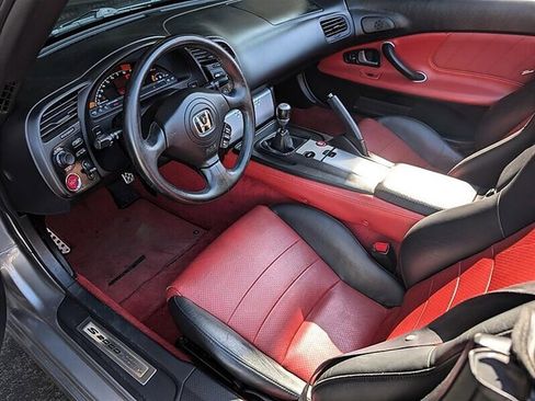 Used 2005 Honda S2000 image 2