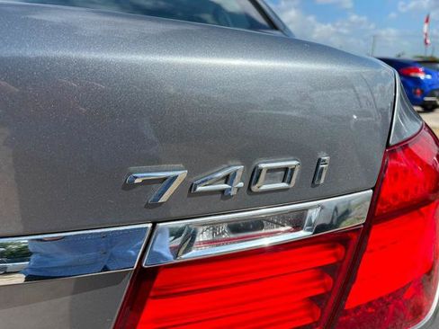 Used 2013 BMW 740i RWD image 11