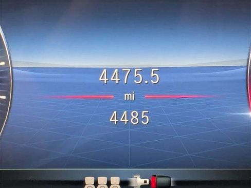 Used 2025 Mercedes-Benz GLB 250 GLB 250 image 11