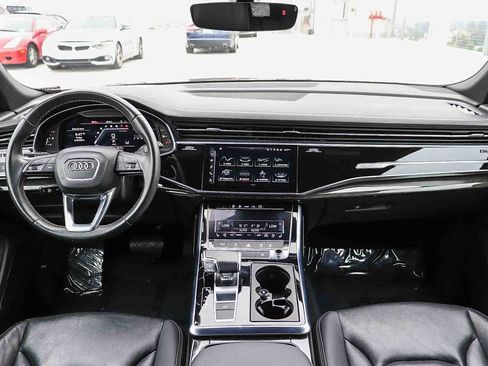 Used 2023 Audi Q8 Premium Plus w/ Premium Plus Package AWD/4WD image 16