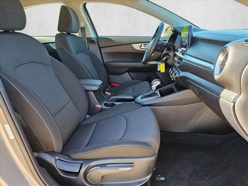 Used 2024 Kia Forte LXS FWD image 19