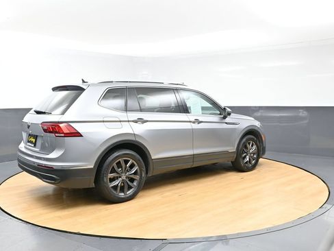 Used 2022 Volkswagen Tiguan SE FWD image 7