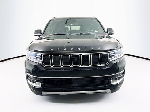 Used 2022 Jeep Wagoneer Series III w/ Convenience Group I AWD/4WD image 2