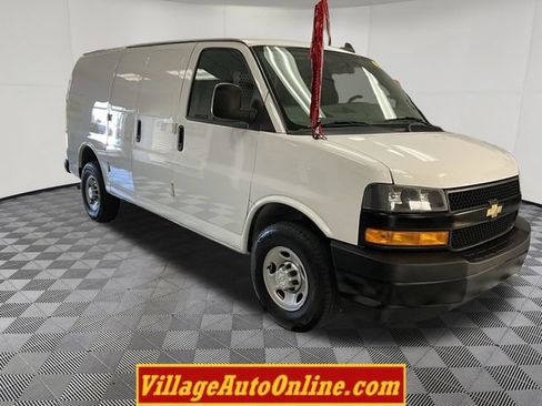 Used 2020 Chevrolet Express 2500 w/ Driver Convenience Package RWD image 5