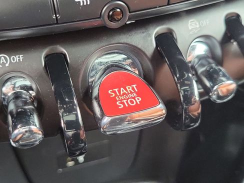 Used 2022 MINI Cooper S w/ Signature Upholstery Package image 26