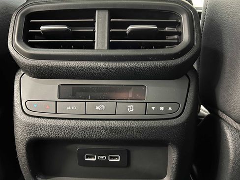 New 2025 Honda Pilot Touring image 31