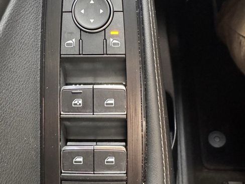 Used 2025 Nissan Rogue Platinum w/ Platinum Premium Package image 27