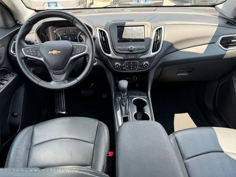 Used 2022 Chevrolet Equinox LT FWD image 11