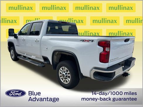 Used 2025 Chevrolet Silverado 2500 LT w/ Convenience Package AWD/4WD image 3