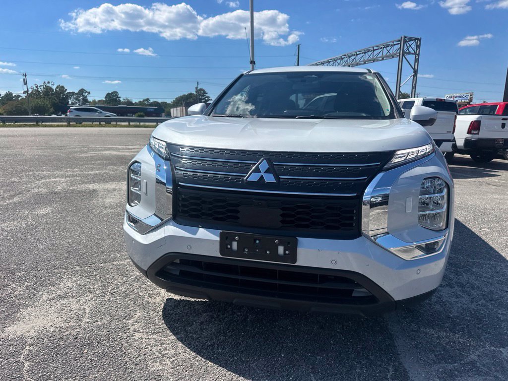 Used 2024 Mitsubishi Outlander SE AWD/4WD image 8