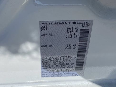 Used 2025 Nissan Altima 2.5 S FWD image 13