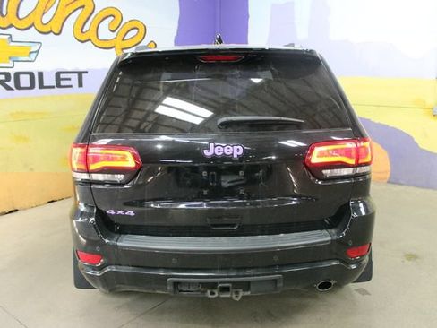 Used 2020 Jeep Grand Cherokee Altitude AWD/4WD image 7