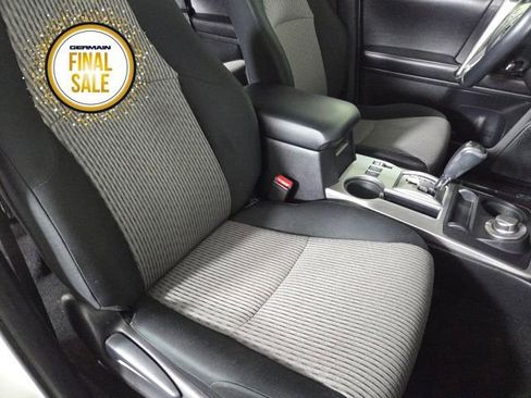 Used 2016 Toyota 4Runner SR5 image 26