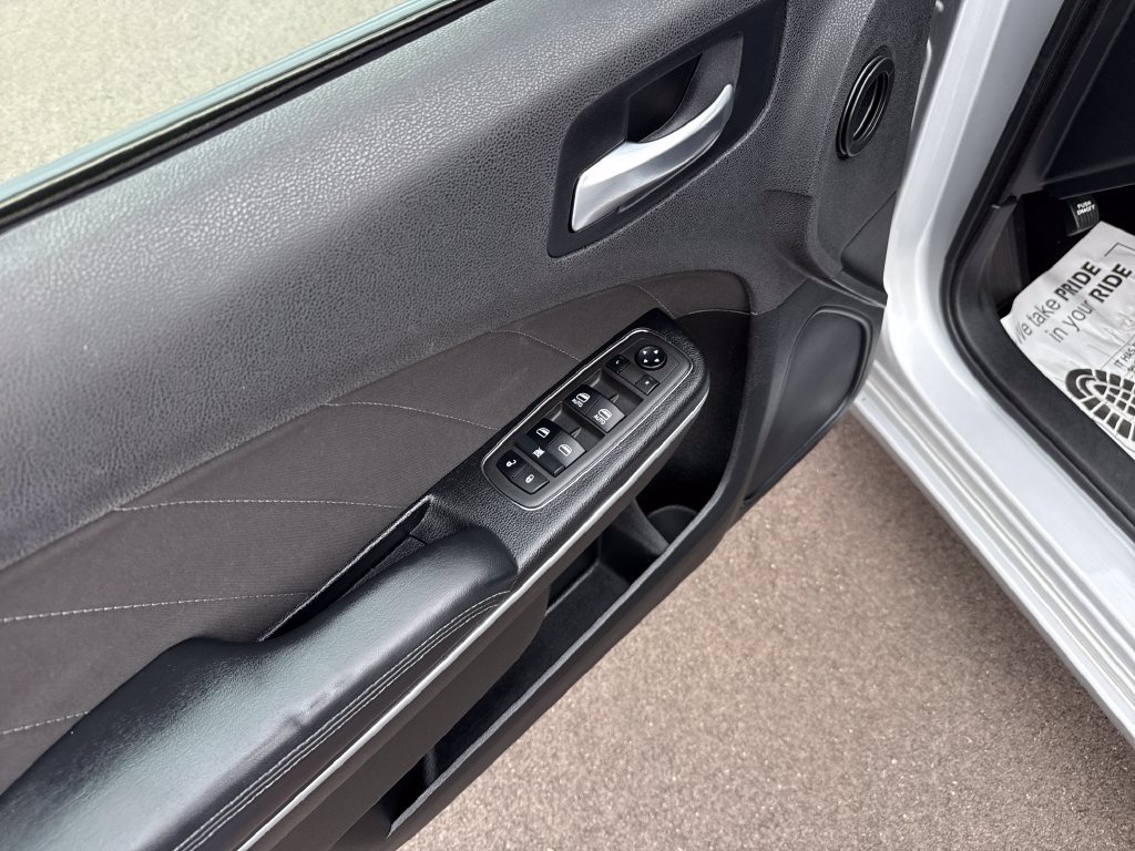 Used 2022 Dodge Charger SXT RWD image 11