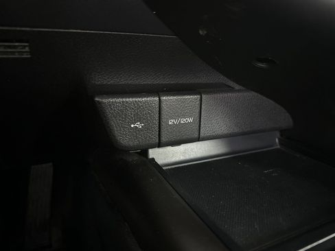 Used 2021 Toyota Camry LE image 26