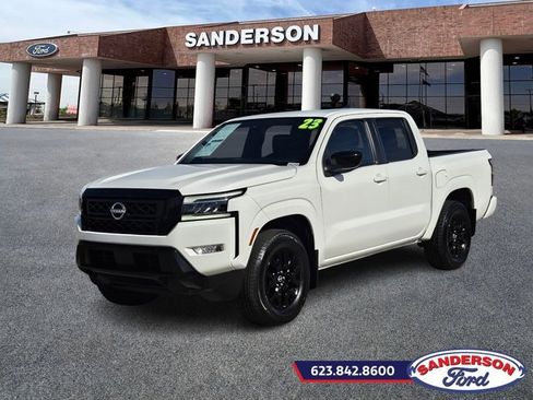 Used 2023 Nissan Frontier SV w/ Midnight Edition Package image 7