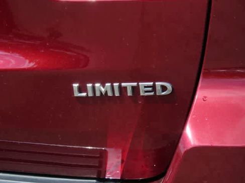 Used 2021 Jeep Grand Cherokee Limited AWD/4WD image 8
