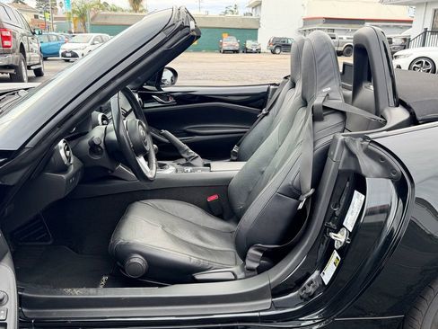 Used 2021 MAZDA MX-5 Miata Grand Touring image 19