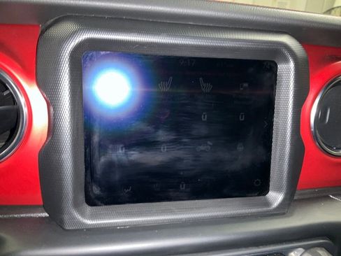 Used 2023 Jeep Wrangler Unlimited Rubicon w/ Cold Weather Group image 23